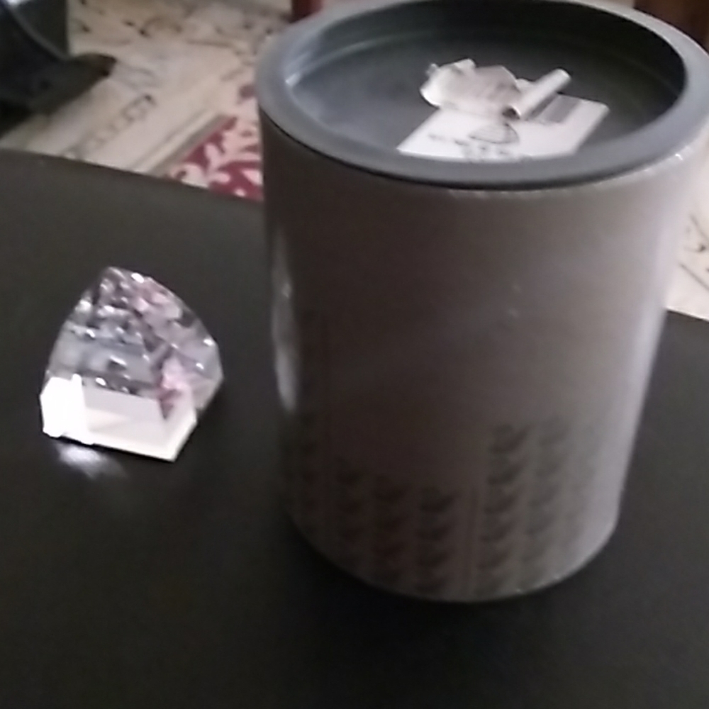 Swarovski small Crystal pyramid 7450 NR 040 000